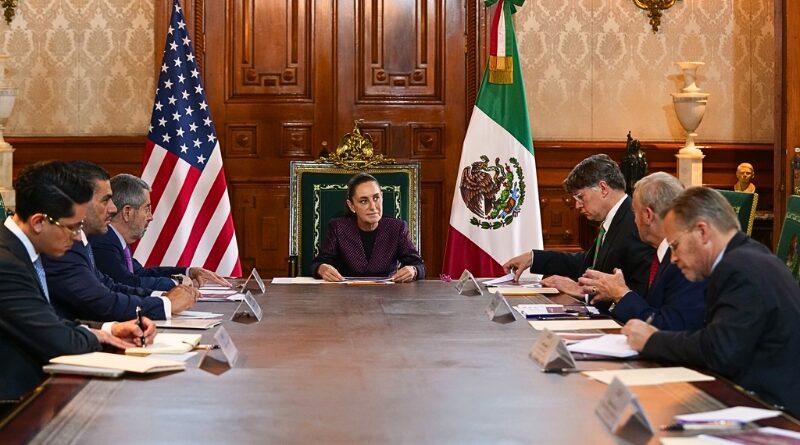 La presidenta Claudia Sheinbaum se reúne con Christopher Landau en Palacio Nacional en medio de una gira diplomática de EE. UU. por Centroamérica